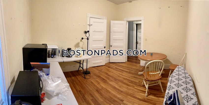 BOSTON - MISSION HILL - 4 Beds, 2 Baths - Image 27