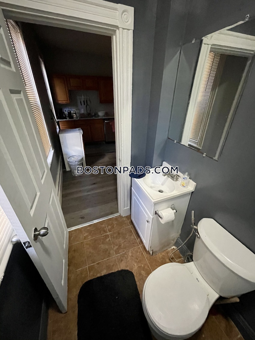 BOSTON - MISSION HILL - 4 Beds, 2 Baths - Image 37