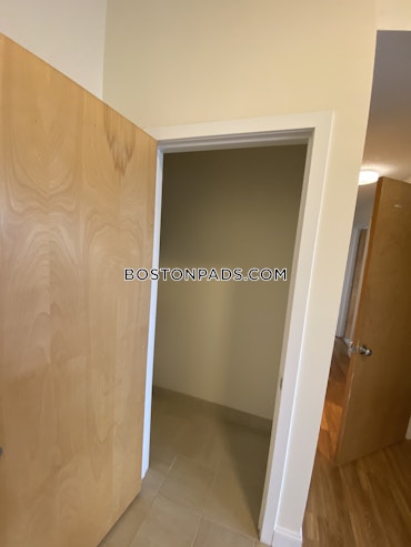 Boston - 2 Beds, 2 Baths