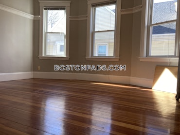 Boston - 4 Beds, 2 Baths