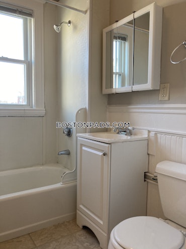 Boston - 4 Beds, 2 Baths