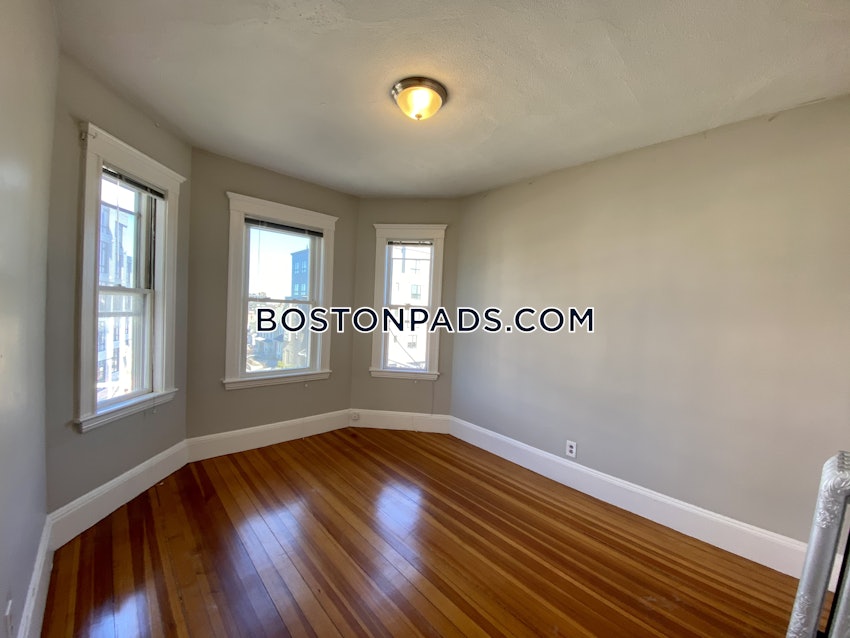 BOSTON - ALLSTON/BRIGHTON BORDER - 4 Beds, 2 Baths - Image 14