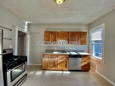 Boston - 4 Beds, 2 Baths