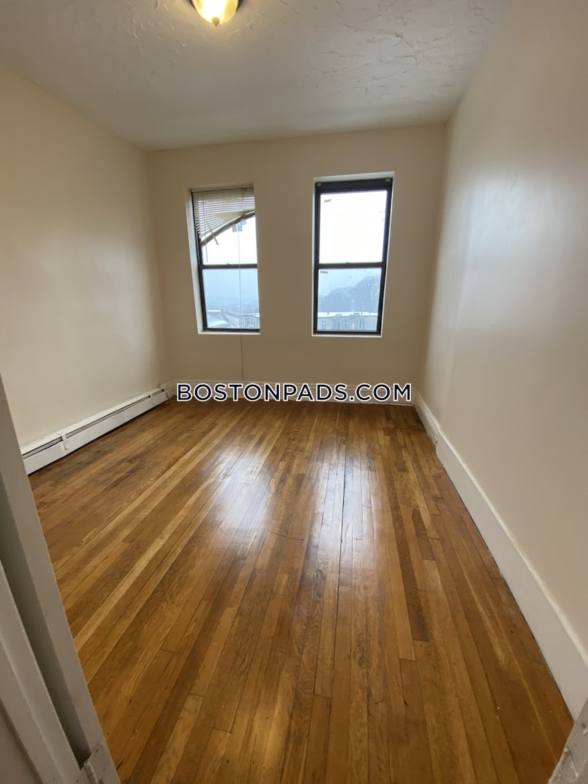 BOSTON - DORCHESTER - FOUR CORNERS - 5 Beds, 1 Bath - Image 16