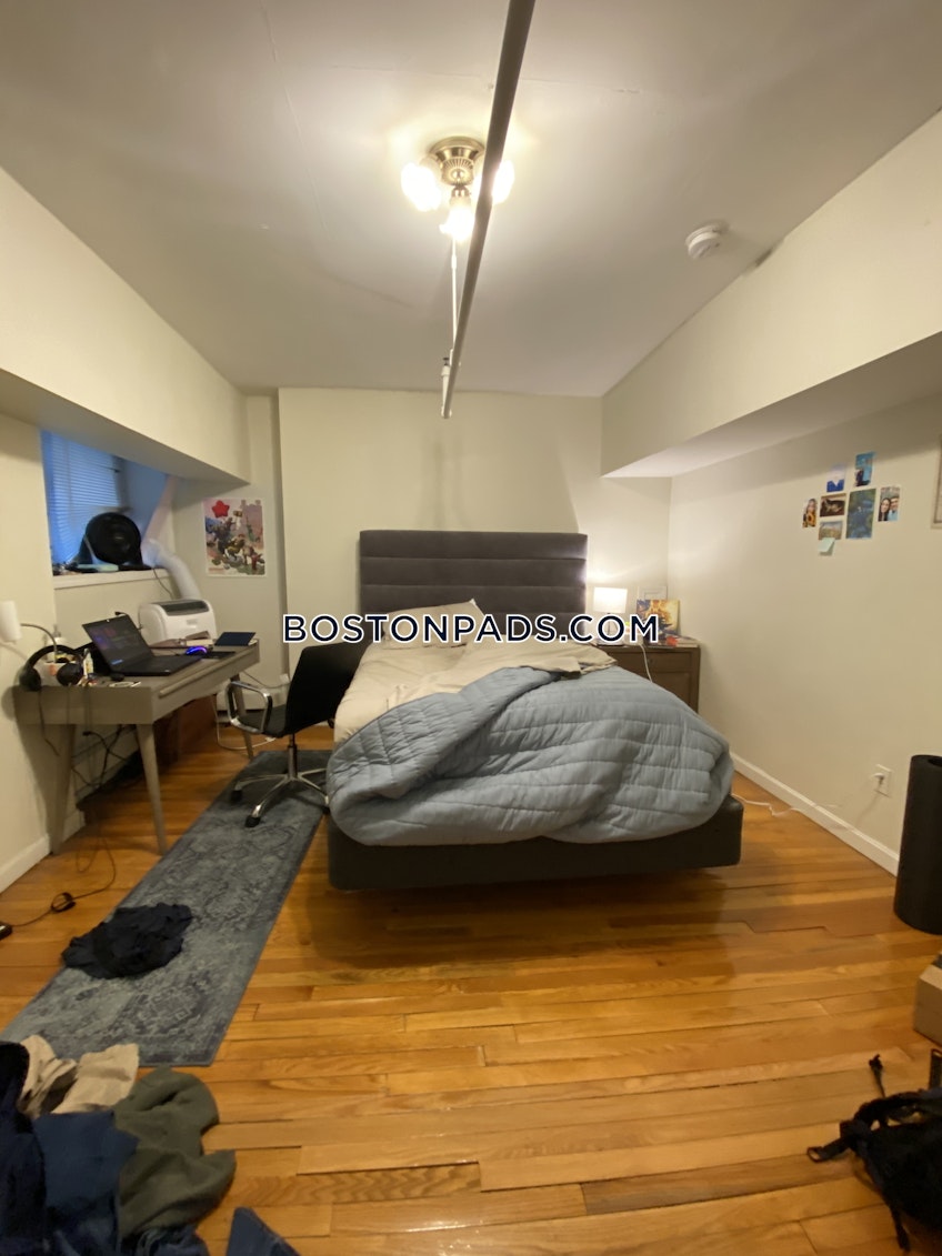 Boston - $5,600+ /month