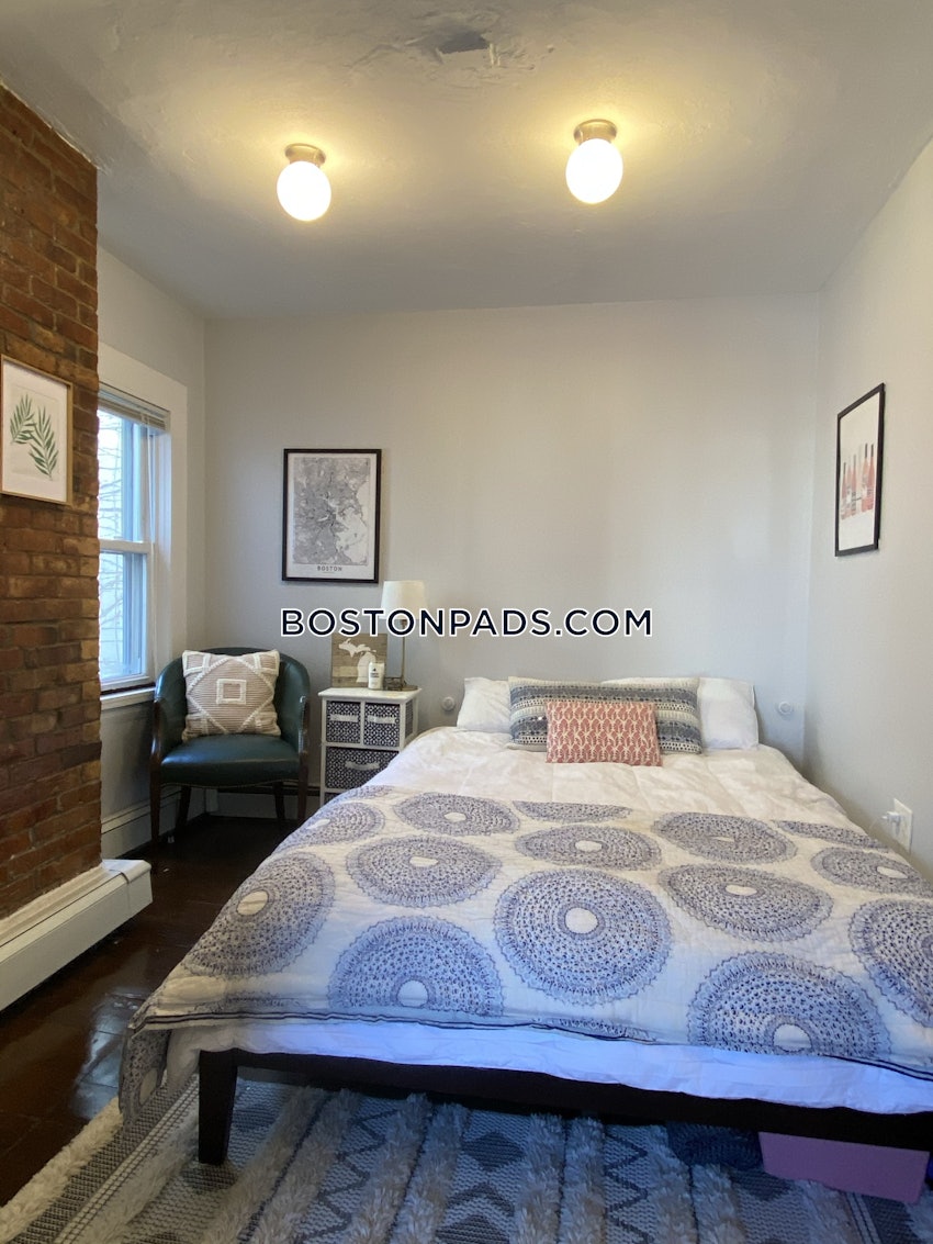 CAMBRIDGE - CENTRAL SQUARE/CAMBRIDGEPORT - 5 Beds, 2.5 Baths - Image 14