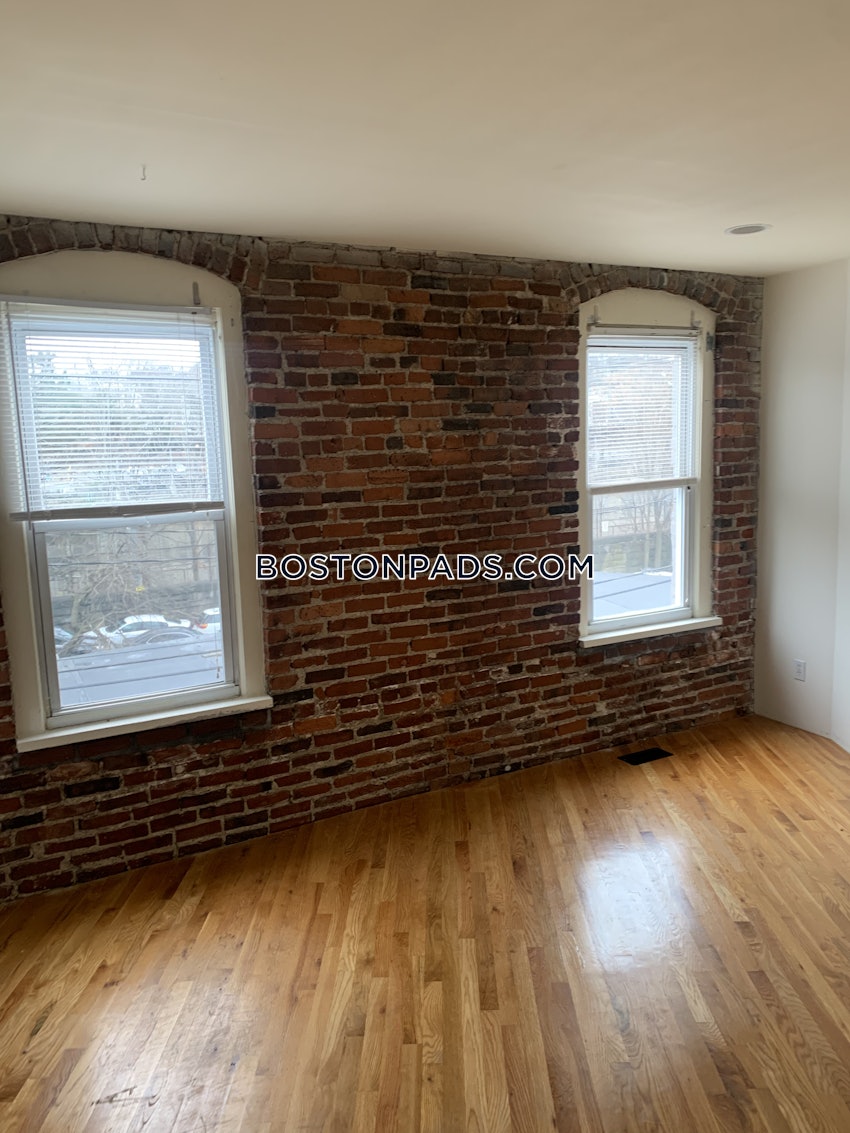 BOSTON - MISSION HILL - 2 Beds, 1.5 Baths - Image 49