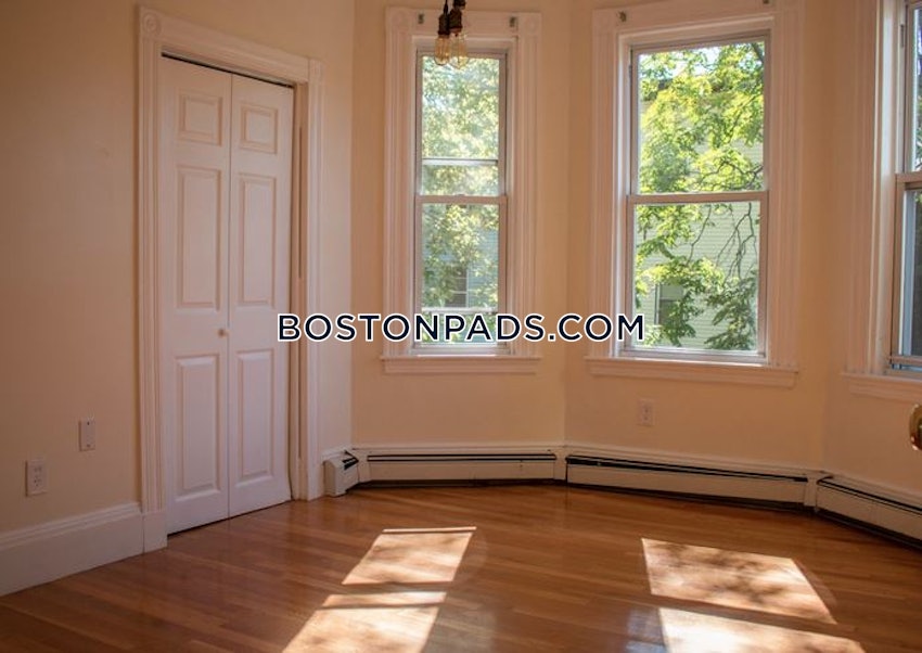 BOSTON - JAMAICA PLAIN - STONY BROOK - 4 Beds, 1 Bath - Image 3