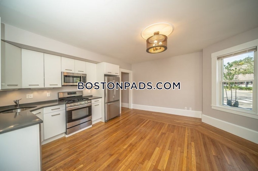 CAMBRIDGE - HARVARD SQUARE - 4 Beds, 2 Baths - Image 19