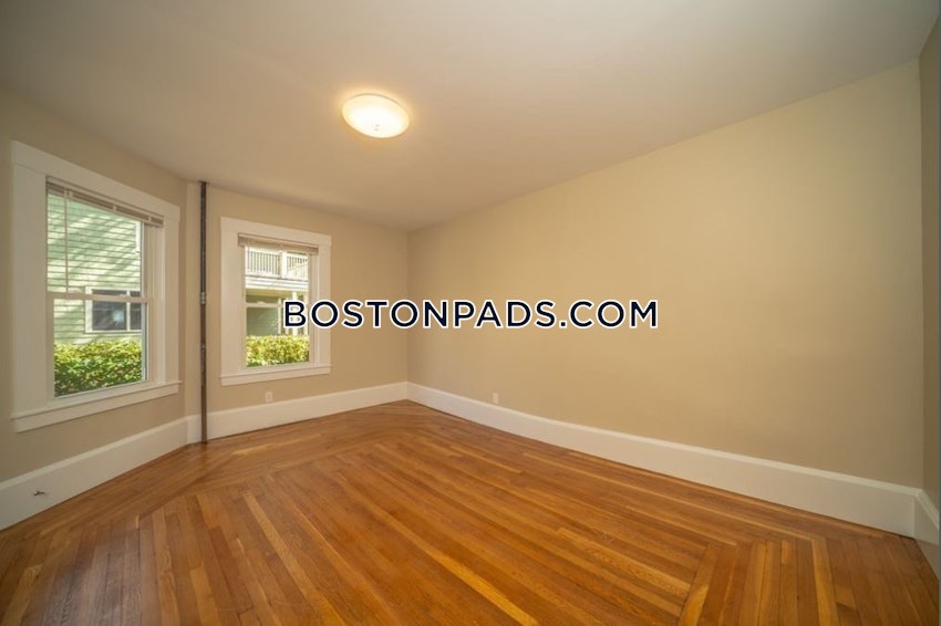 CAMBRIDGE - HARVARD SQUARE - 4 Beds, 2 Baths - Image 21