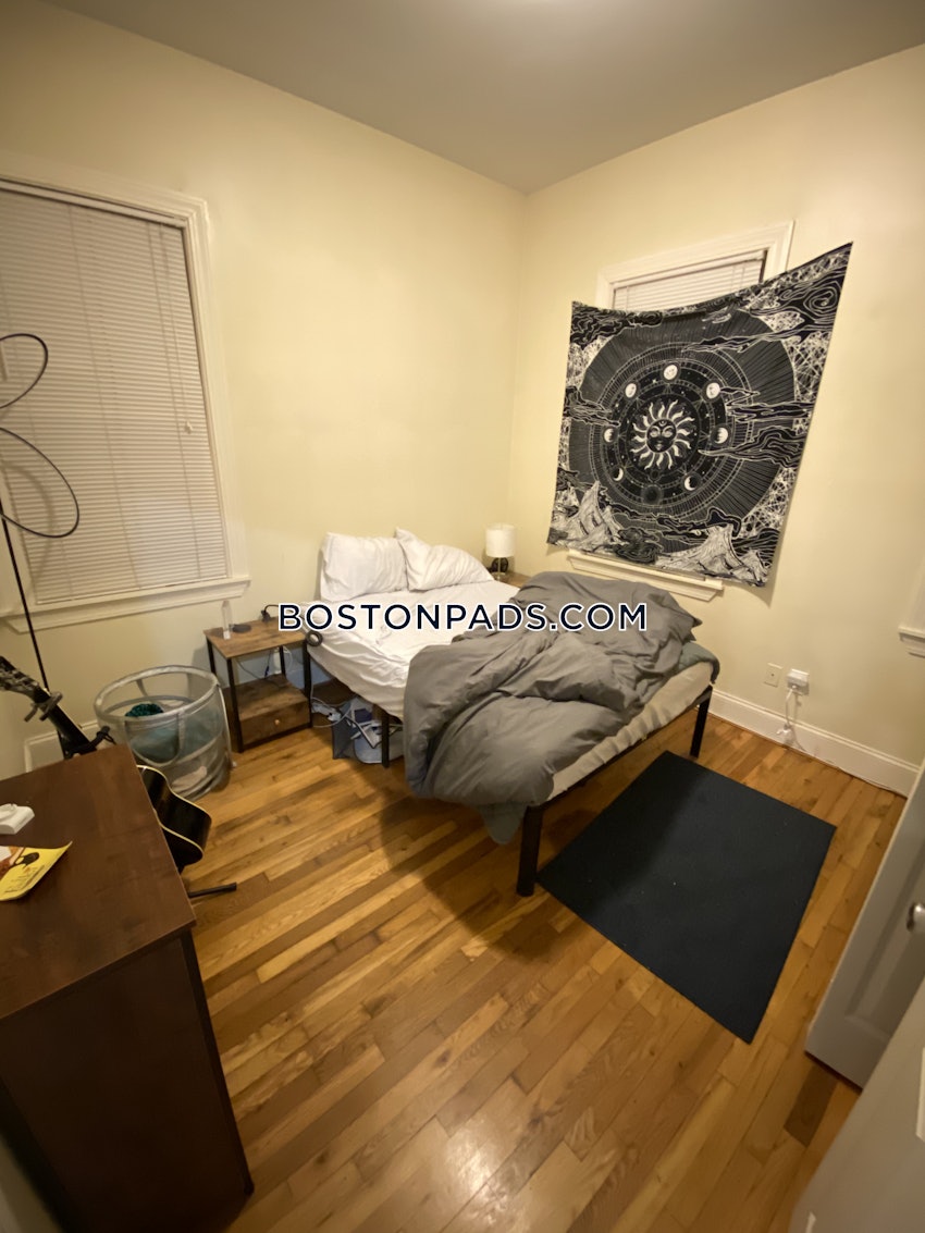 BOSTON - FORT HILL - 4 Beds, 2 Baths - Image 14