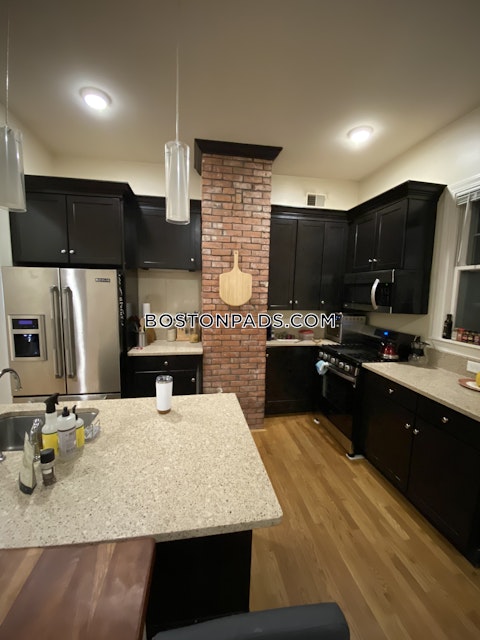 Juniper St. Boston photo 15