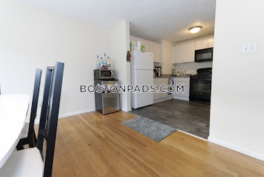 Boston - 5 Beds, 3 Baths