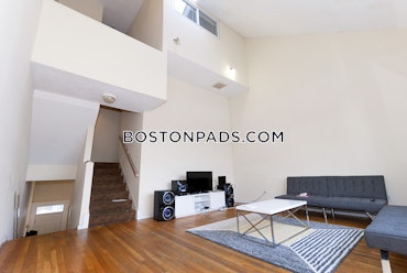 Boston - 5 Beds, 3 Baths