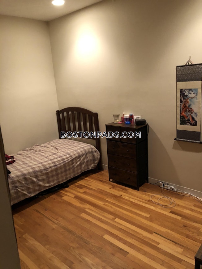 Boston - $3,200+ /mo