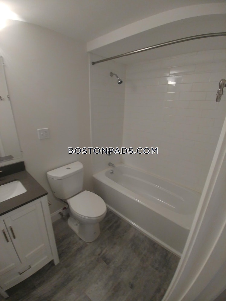 Endicott St., Boston