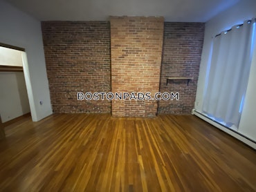 Boston - 2 Beds, 2 Baths