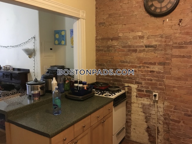 Boston - $4,400+ /mo