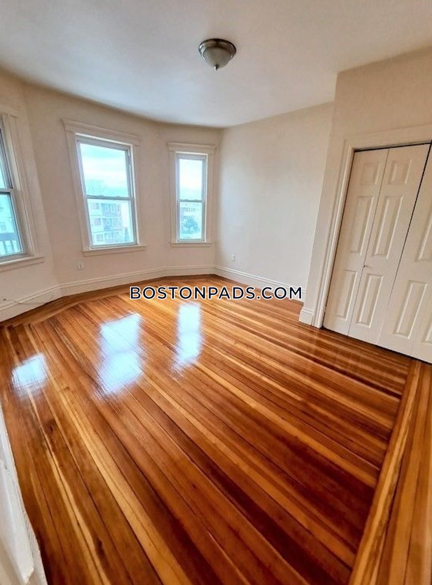 BOSTON - MATTAPAN - 3 Beds, 1 Bath - Image 9