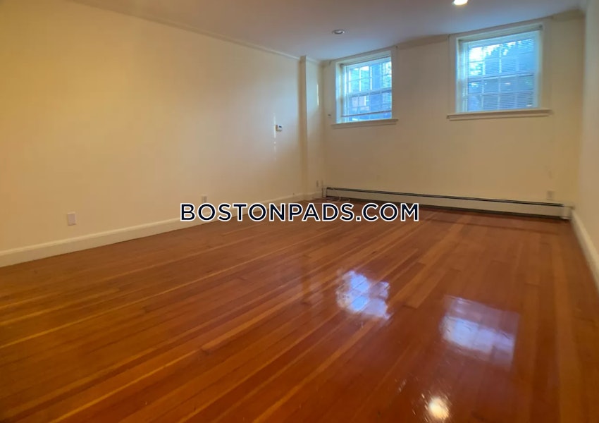 NEWTON - WABAN - 2 Beds, 1 Bath - Image 3