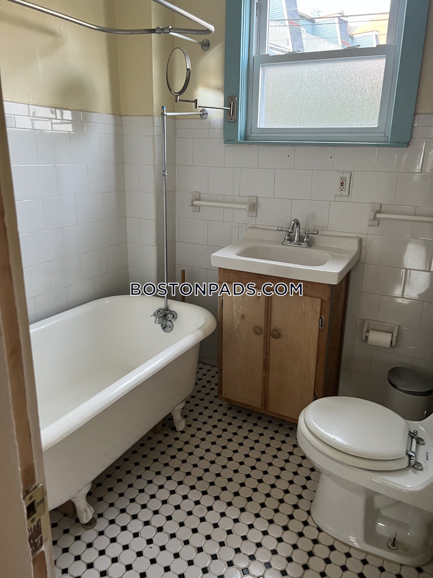 BOSTON - JAMAICA PLAIN - CENTER - 5 Beds, 2 Baths - Image 15