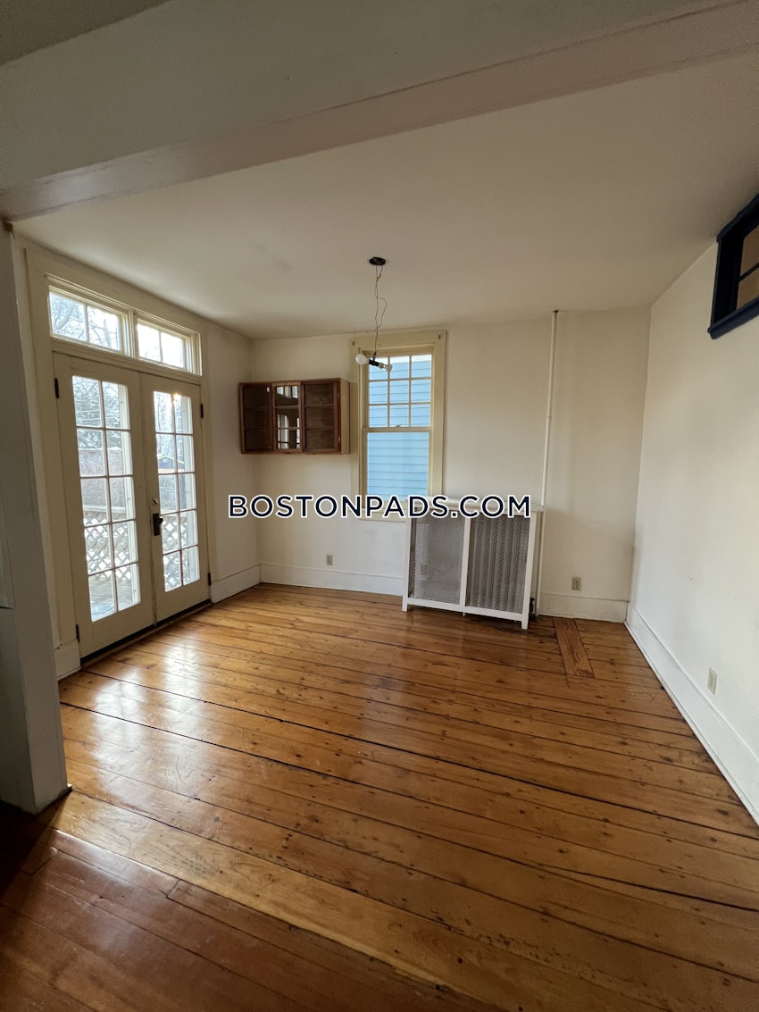 BOSTON - JAMAICA PLAIN - CENTER - 5 Beds, 2 Baths - Image 9