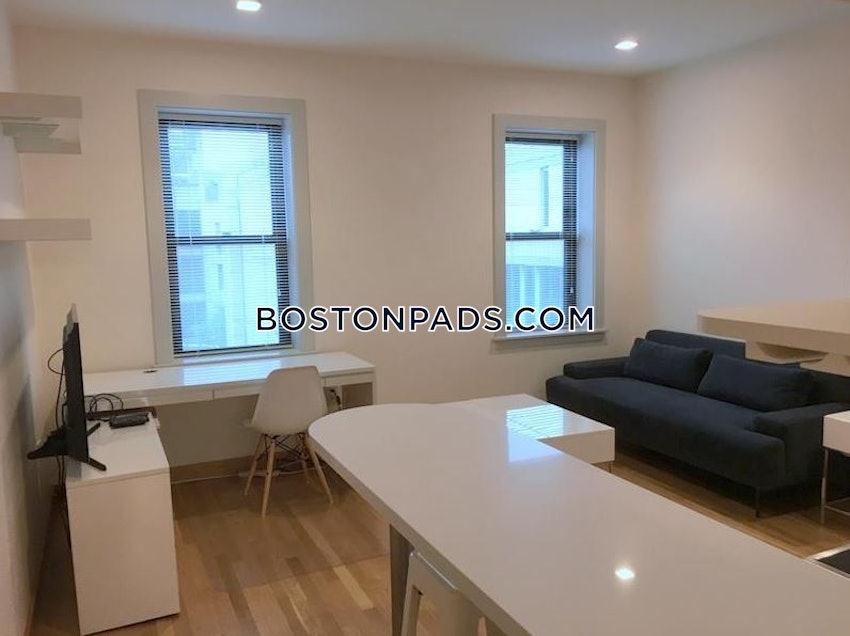 CAMBRIDGE - HARVARD SQUARE - 1 Bed, 1 Bath - Image 4