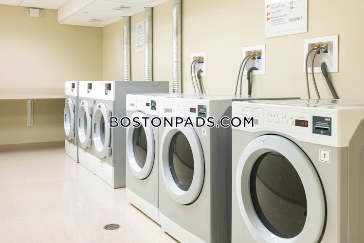 Massachusetts Ave, Cambridge