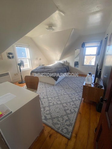 Boston - 4 Beds, 2 Baths