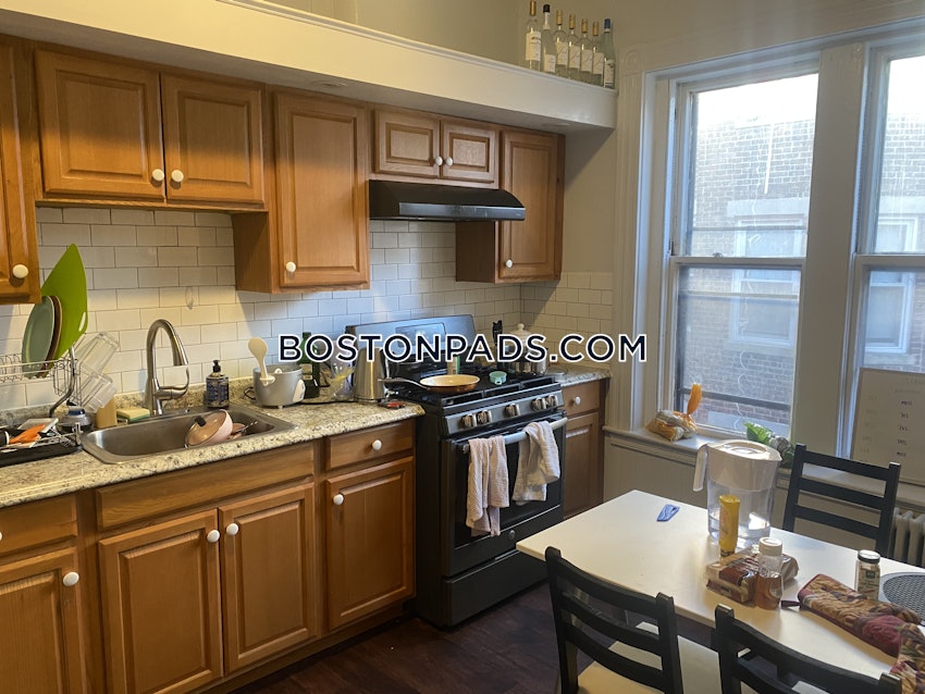 BOSTON - NORTHEASTERN/SYMPHONY - 4 Beds, 1 Bath - Image 10