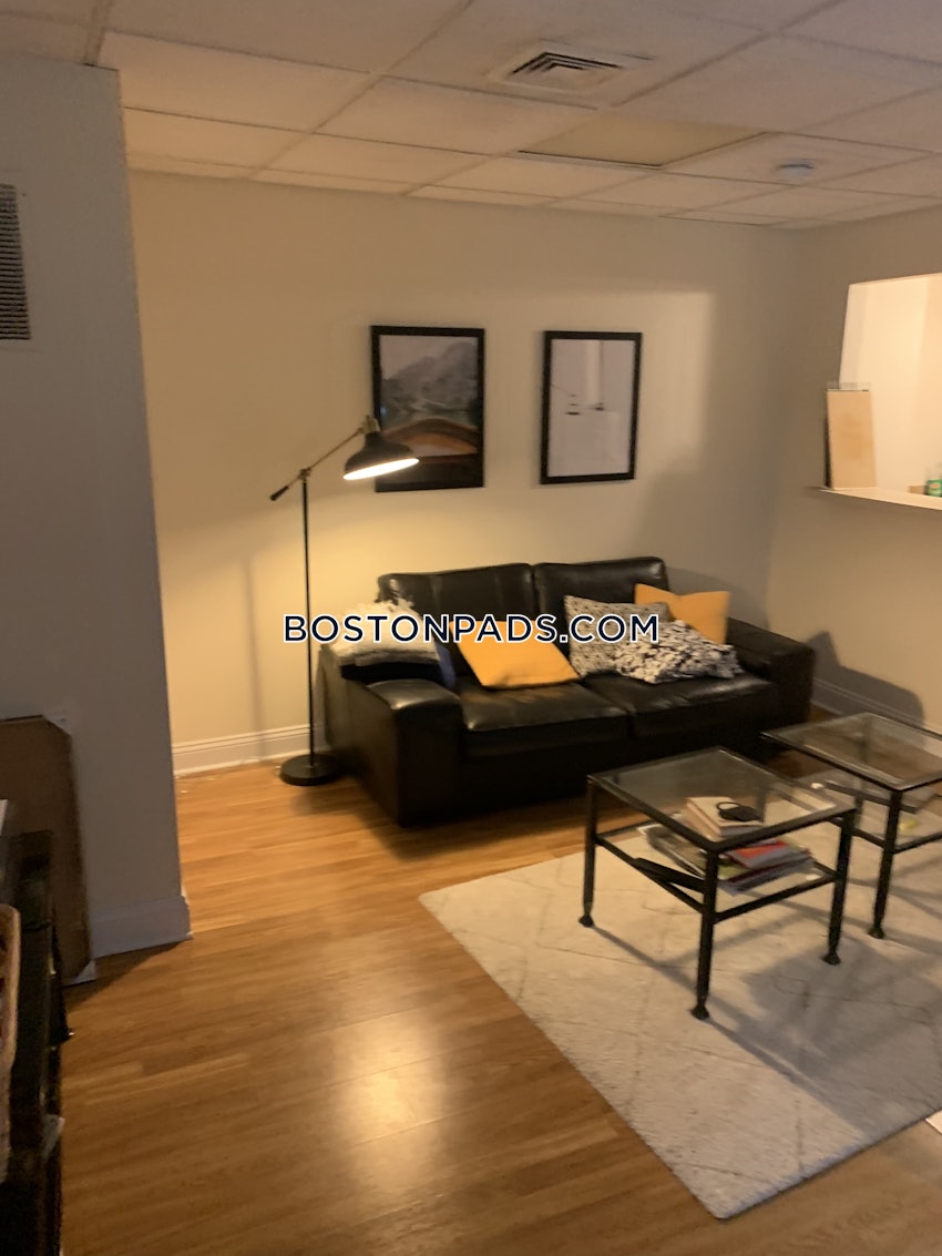 BOSTON - CHINATOWN - 1 Bed, 1 Bath - Image 17