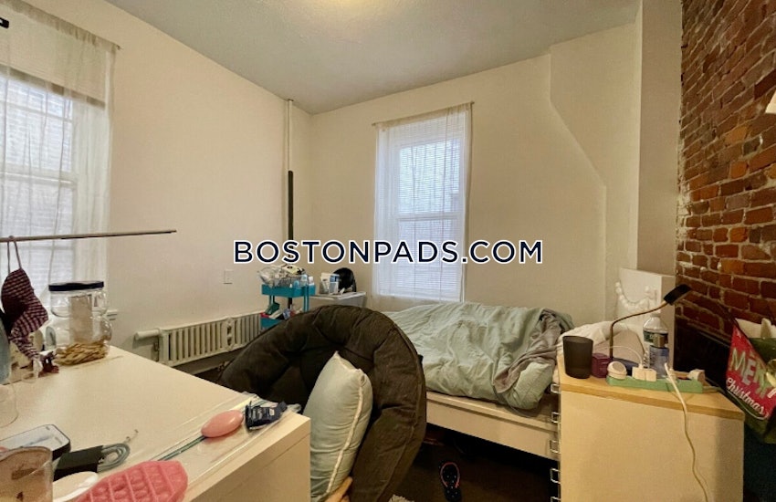 BOSTON - NORTHEASTERN/SYMPHONY - 3 Beds, 2 Baths - Image 13