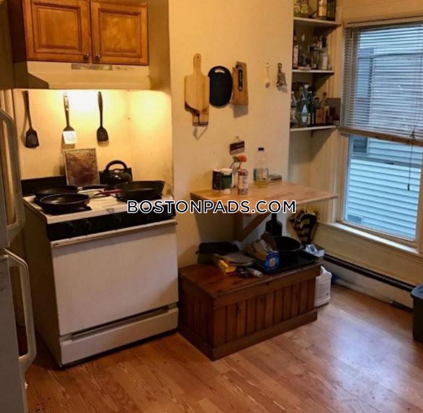 BOSTON - LOWER ALLSTON - 7 Beds, 2.5 Baths - Image 2