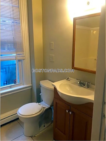 Boston - 7 Beds, 2 Baths