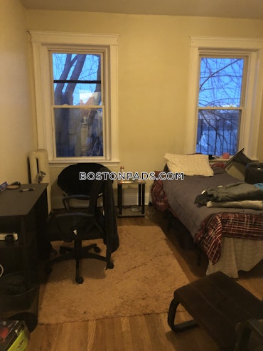 Boston - 2 Beds, 1 Baths