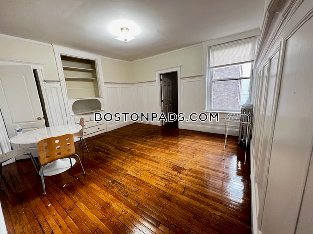 Boston - 3 Beds, 1 Baths
