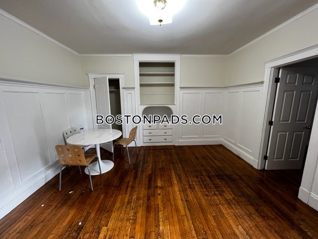 Boston - 3 Beds, 1 Baths