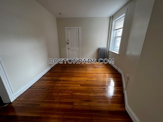 Boston - 3 Beds, 1 Baths