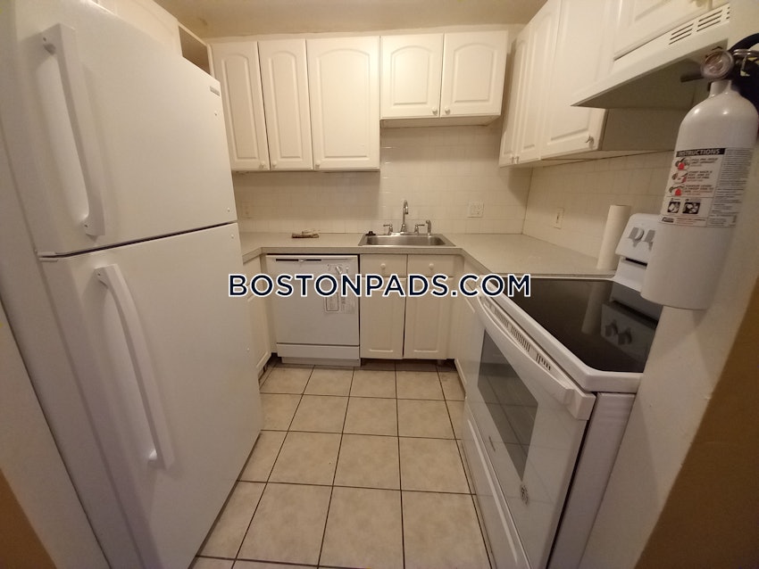 BOSTON - ALLSTON - 6 Beds, 2 Baths - Image 5
