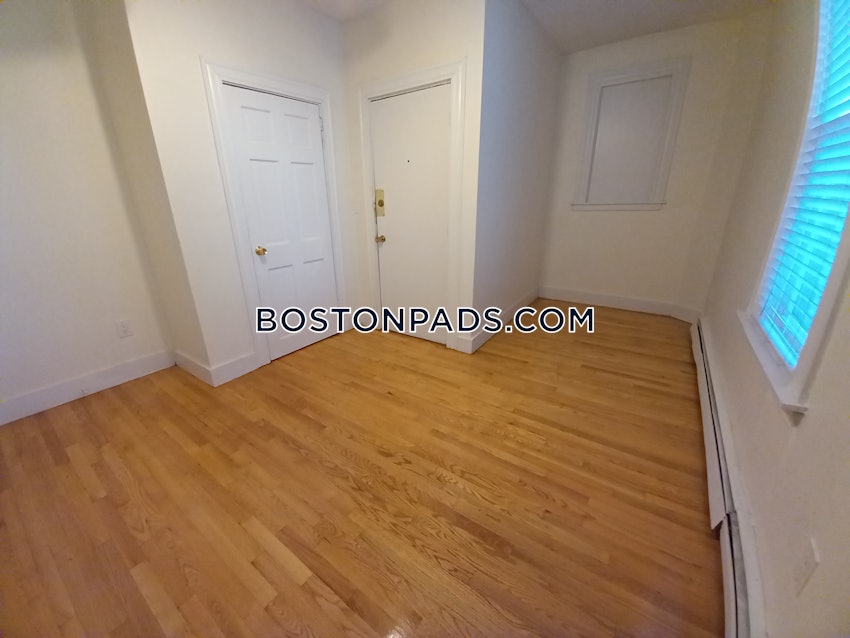 BOSTON - ALLSTON - 5 Beds, 2 Baths - Image 43