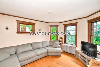 Brookline Apartment for rent 3 Bedrooms 1.5 Baths  Beaconsfield - $5,000