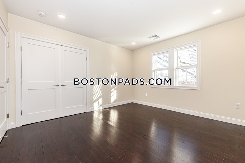 WALTHAM - 5 Beds, 5 Baths - Image 28