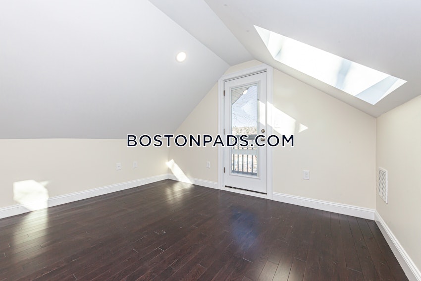 WALTHAM - 5 Beds, 5 Baths - Image 8