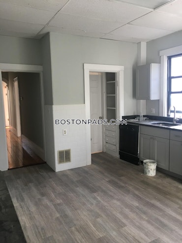 Boston - 6 Beds, 2 Baths