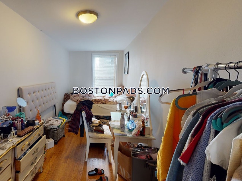 BOSTON - NORTHEASTERN/SYMPHONY - 5 Beds, 2 Baths - Image 4