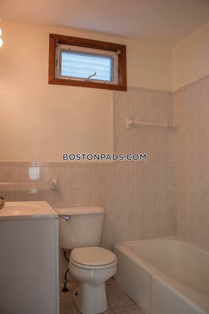 BOSTON - JAMAICA PLAIN - JAMAICA POND/PONDSIDE - 4 Beds, 1 Bath - Image 9