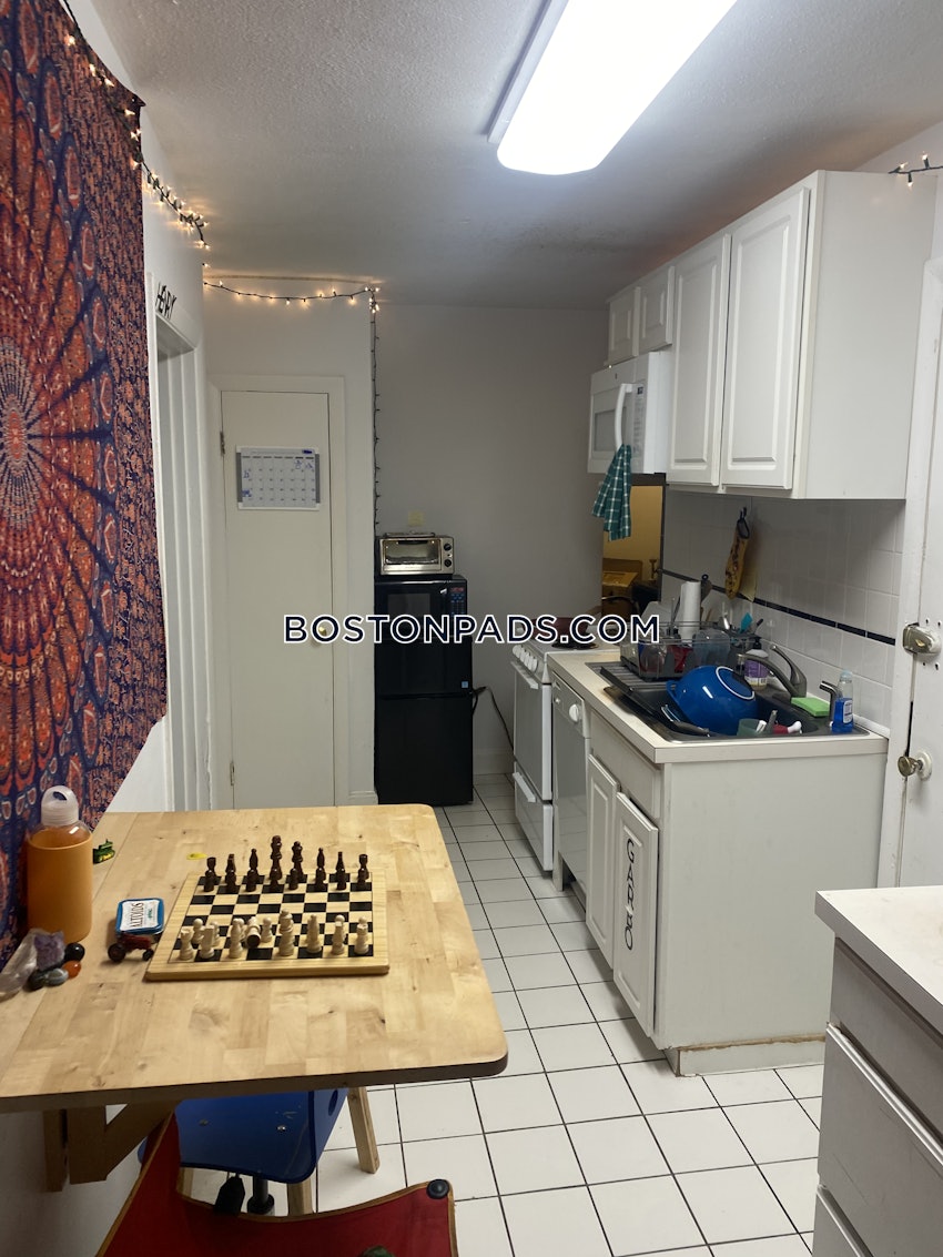 BOSTON - NORTHEASTERN/SYMPHONY - 2 Beds, 1 Bath - Image 4