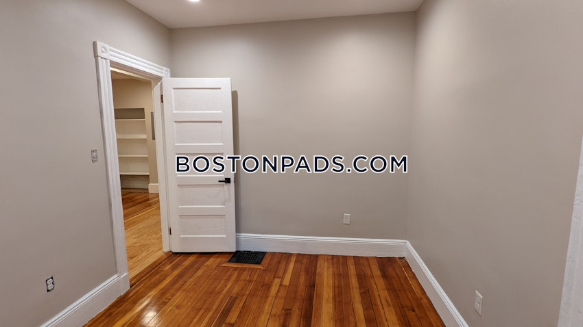 BOSTON - DORCHESTER/SOUTH BOSTON BORDER - 3 Beds, 2 Baths - Image 9