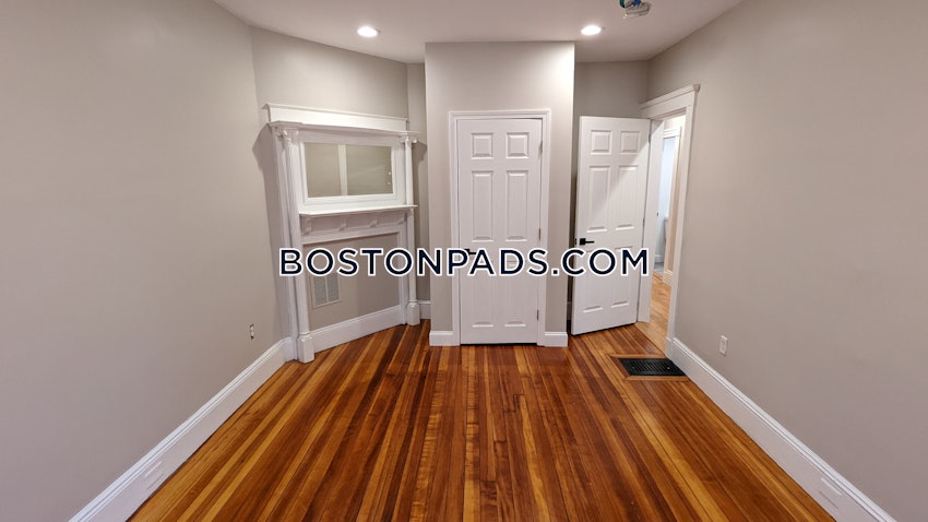 BOSTON - DORCHESTER/SOUTH BOSTON BORDER - 3 Beds, 2 Baths - Image 5