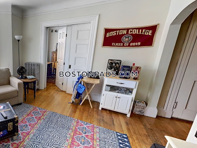 Brookline - $4,700+ /mo